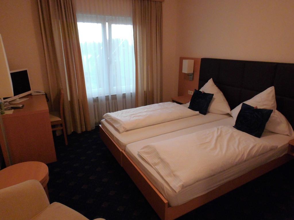 Hotel Oelen & Holgers Brasserie Und Lounge Bad Bentheim Quarto foto